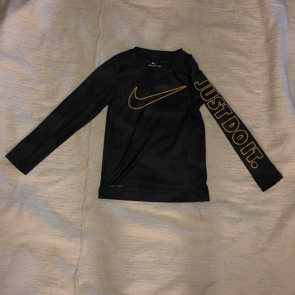 Dry fit/Nike - Picture 3 of 5